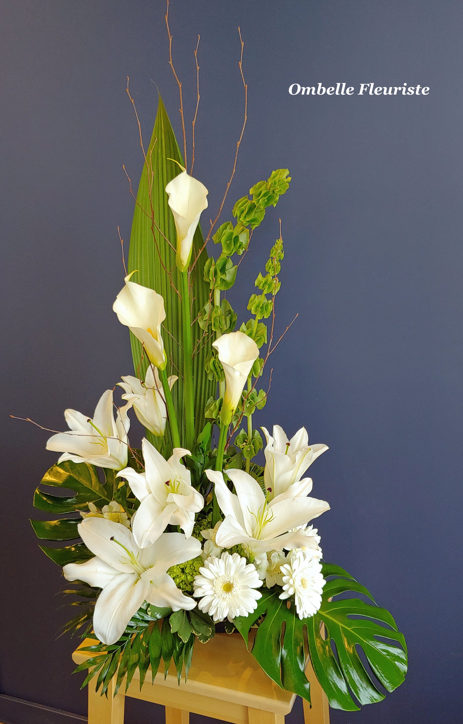 Ombelle Fleuriste - Arrangement Floral Funéraire - Harmonie - FCO-1011