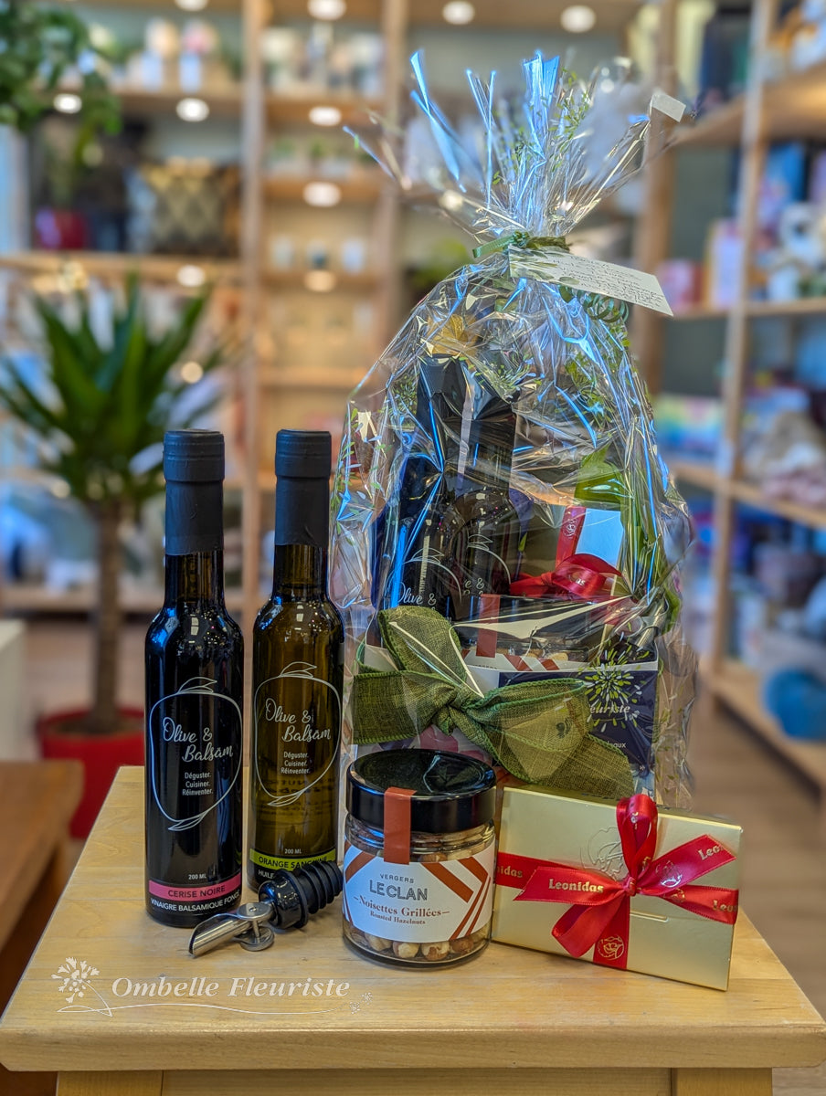 Boîte cadeau huile, chocolat, noix avec emballage