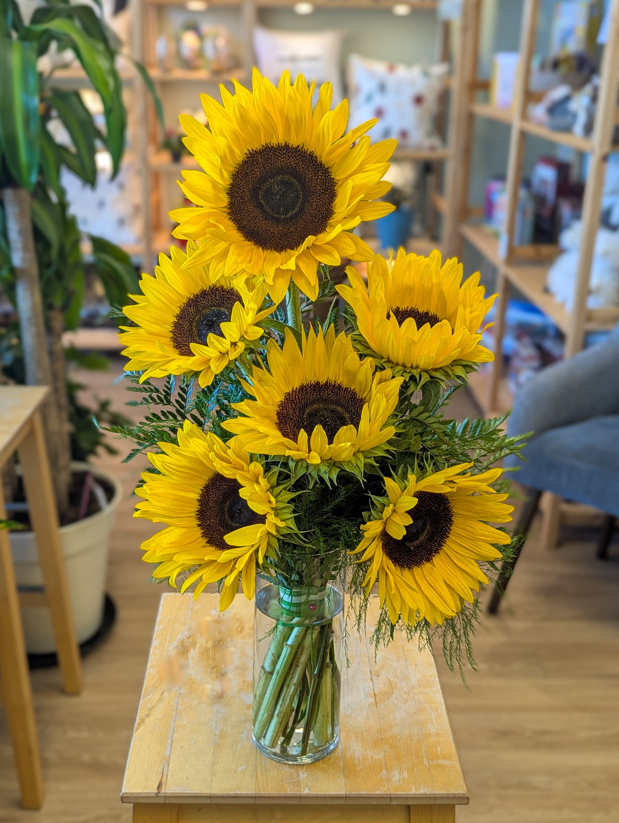 Bouquet de tournesols (fleurs locales)