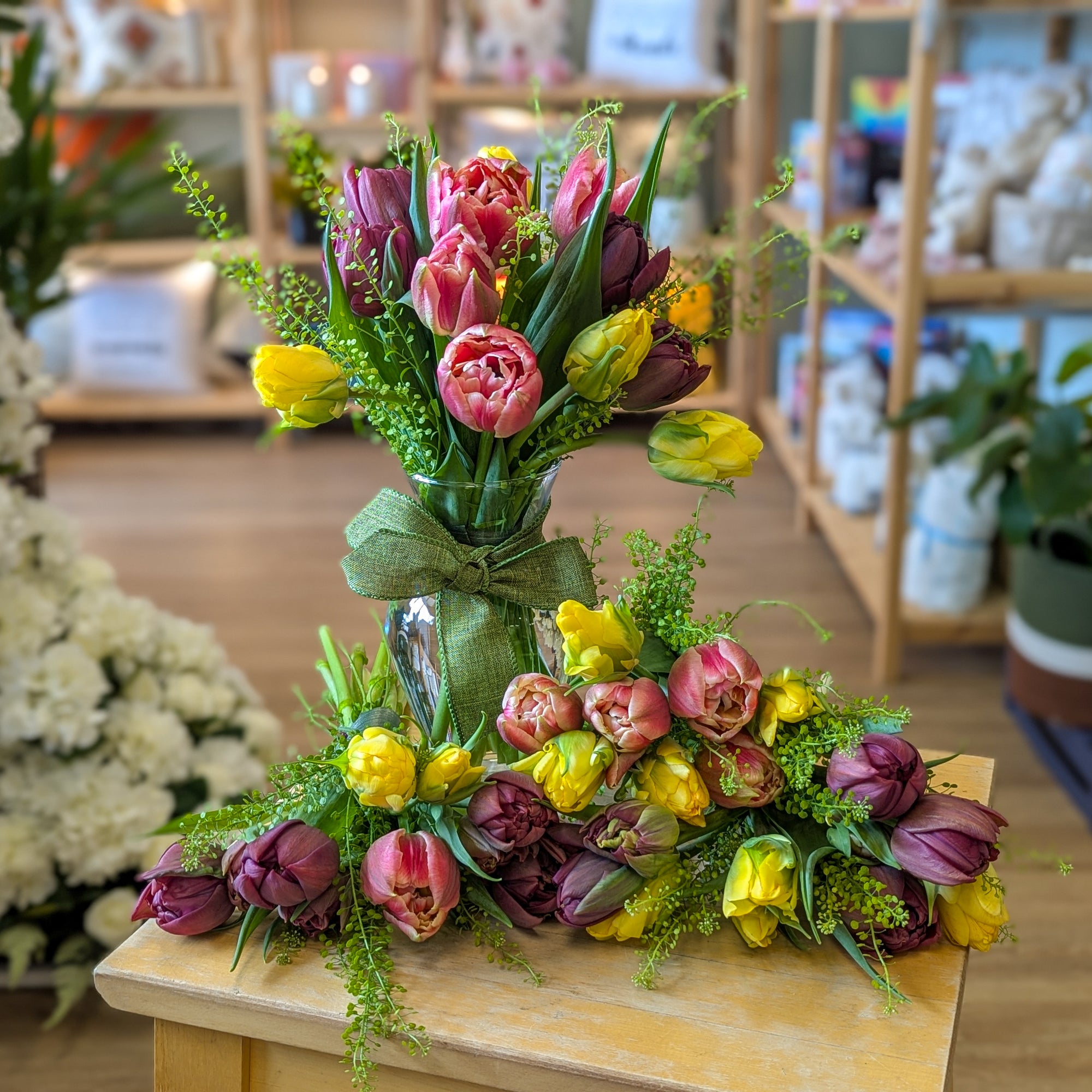 Bouquet de tulipes locales - différentes couleurs (cultivées au Québec)