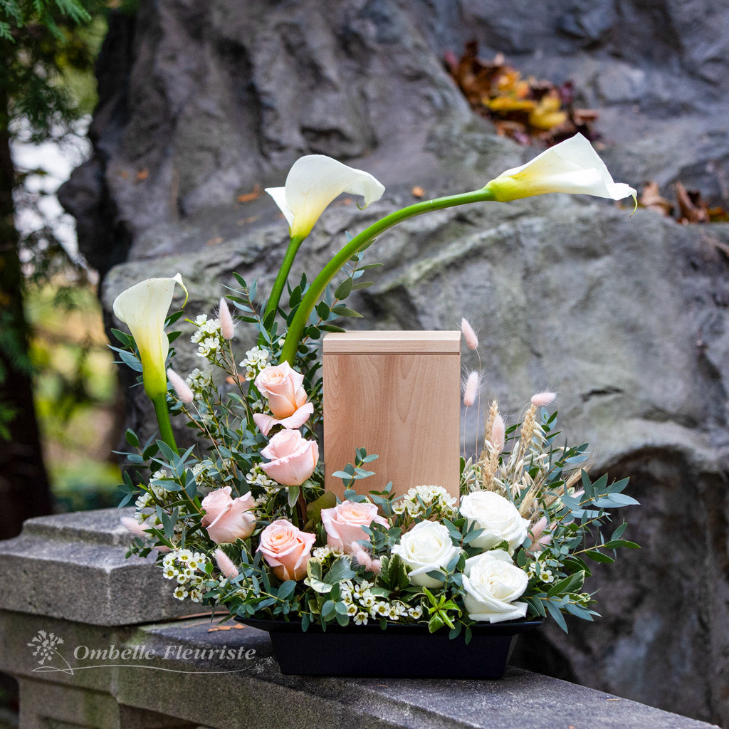 Flora - Coussin de fleurs pour urne funéraire carrée ou rectangulaire
