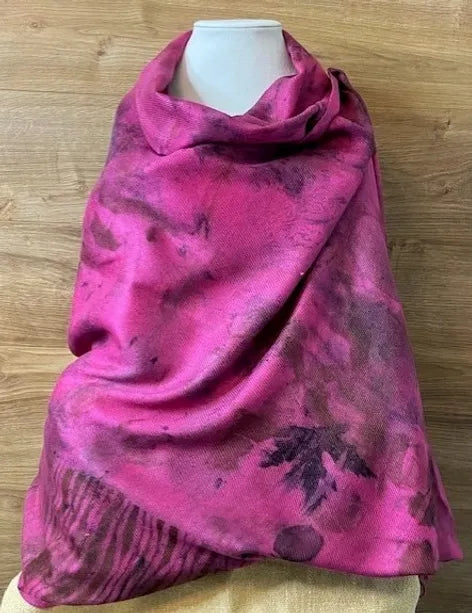 Foulard fuchsia de Josée in colors