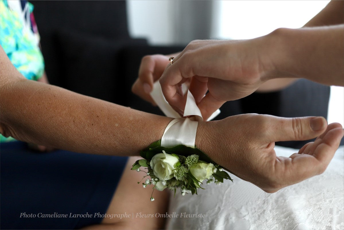 Bracelet fleuri pour le mariage