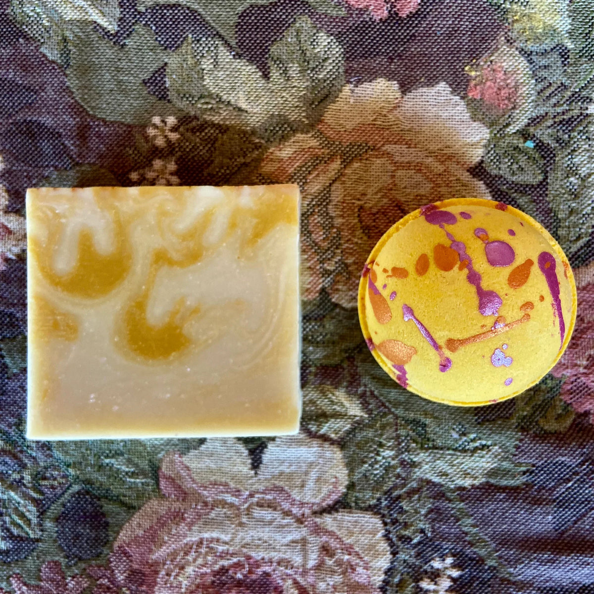 Duo savon artisanal et bombe de bain - Le Renard Noir (fabriqués au Québec)