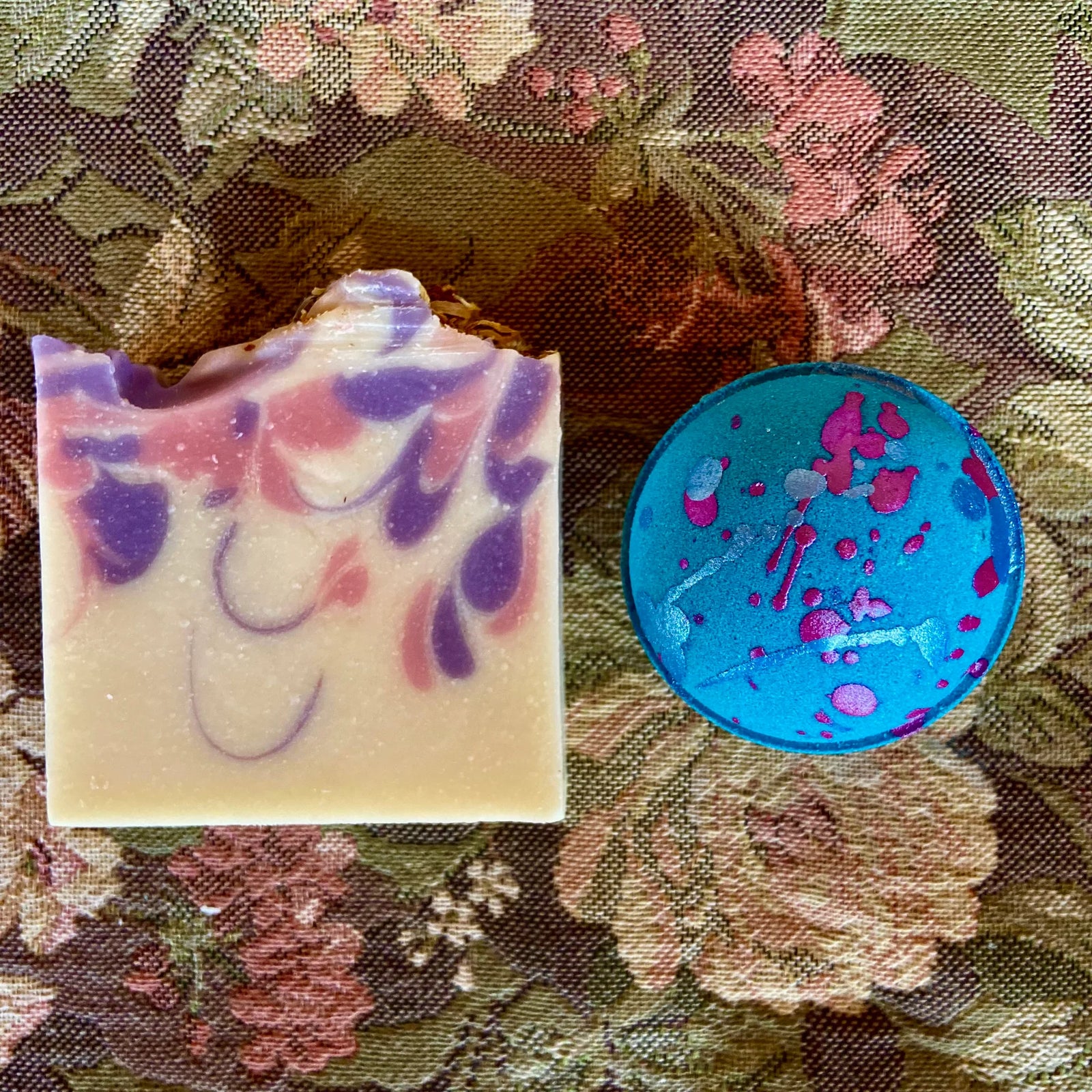 Duo savon artisanal et bombe de bain - Le Renard Noir (fabriqués au Québec)