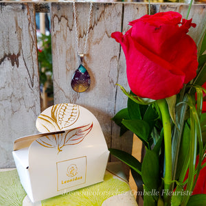 Ensemble cadeau - Rose, chocolats belges et collier (création québécoise - modèles uniques offerts)