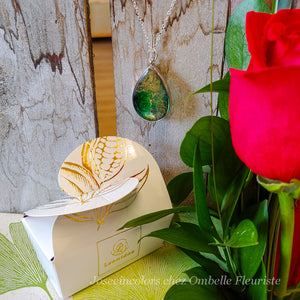 Ensemble cadeau - Rose, chocolats belges et collier (création québécoise - modèles uniques offerts)